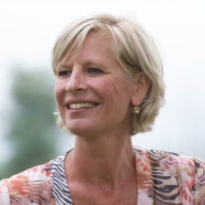 de Vries, Yvonne Yvonne de Vries